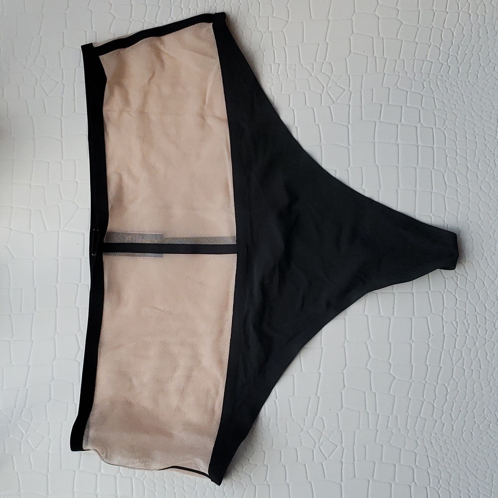 Victoria's secret panties size L